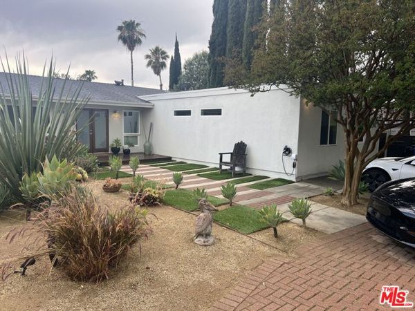 7040 Semrad Road, West Hills, CA 91307