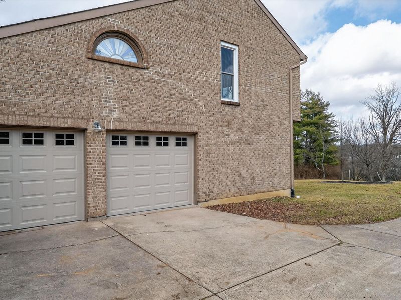 9754 Windsor Way, Florence, KY 41042 Photo 5