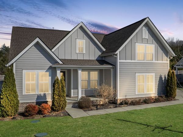 511 Oakvale Ln, Mount Juliet, TN 37122