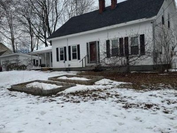 22 Franklin Street , Old Town, ME 04468