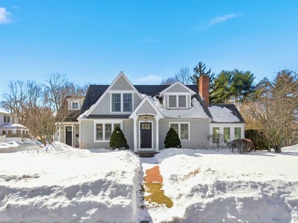 10 Meadow Brook Ln, Reading, MA 01867
