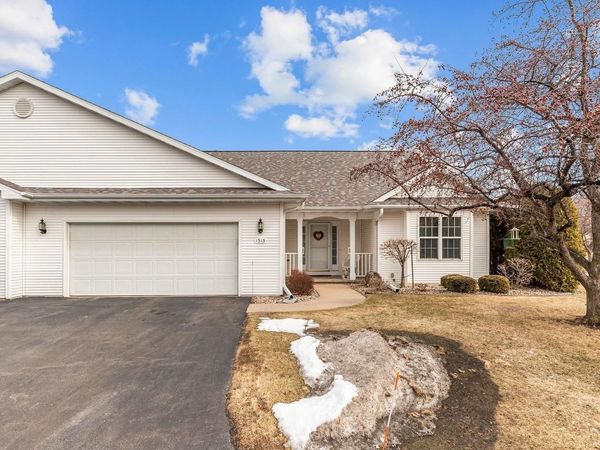 1513 DICKENSON COURT, Neenah, WI 54956