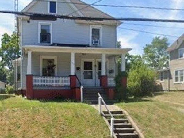 1317 St Elmo Avenue NE, Canton, OH 44705