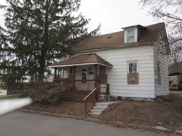 109 S Washington Street , Sparta, IL 62286