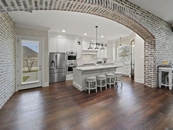 36528 Royal Oak Dr, Prairieville, LA 70769