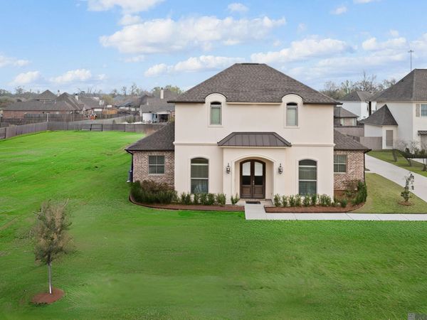 36528 Royal Oak Dr, Prairieville, LA 70769