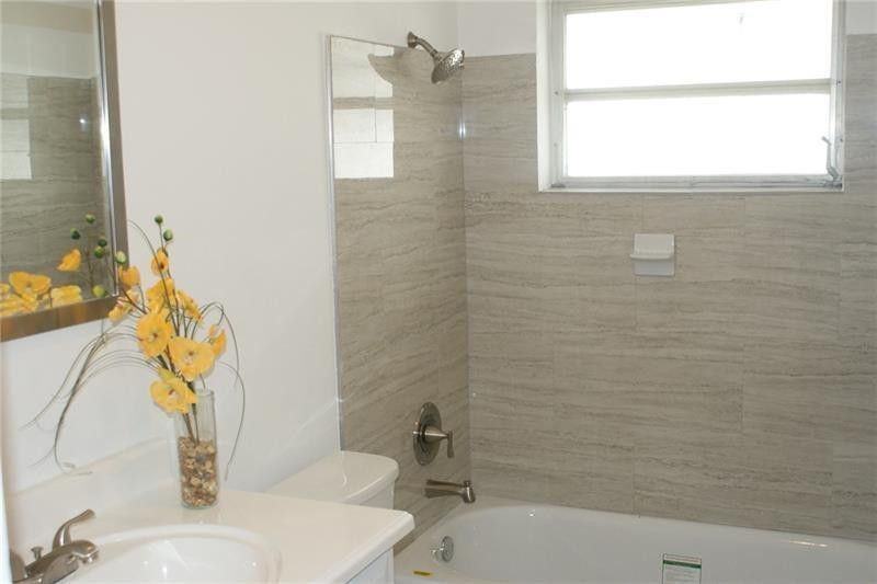 5039 NW 42 Street, Lauderdale Lakes, FL 33319 Photo