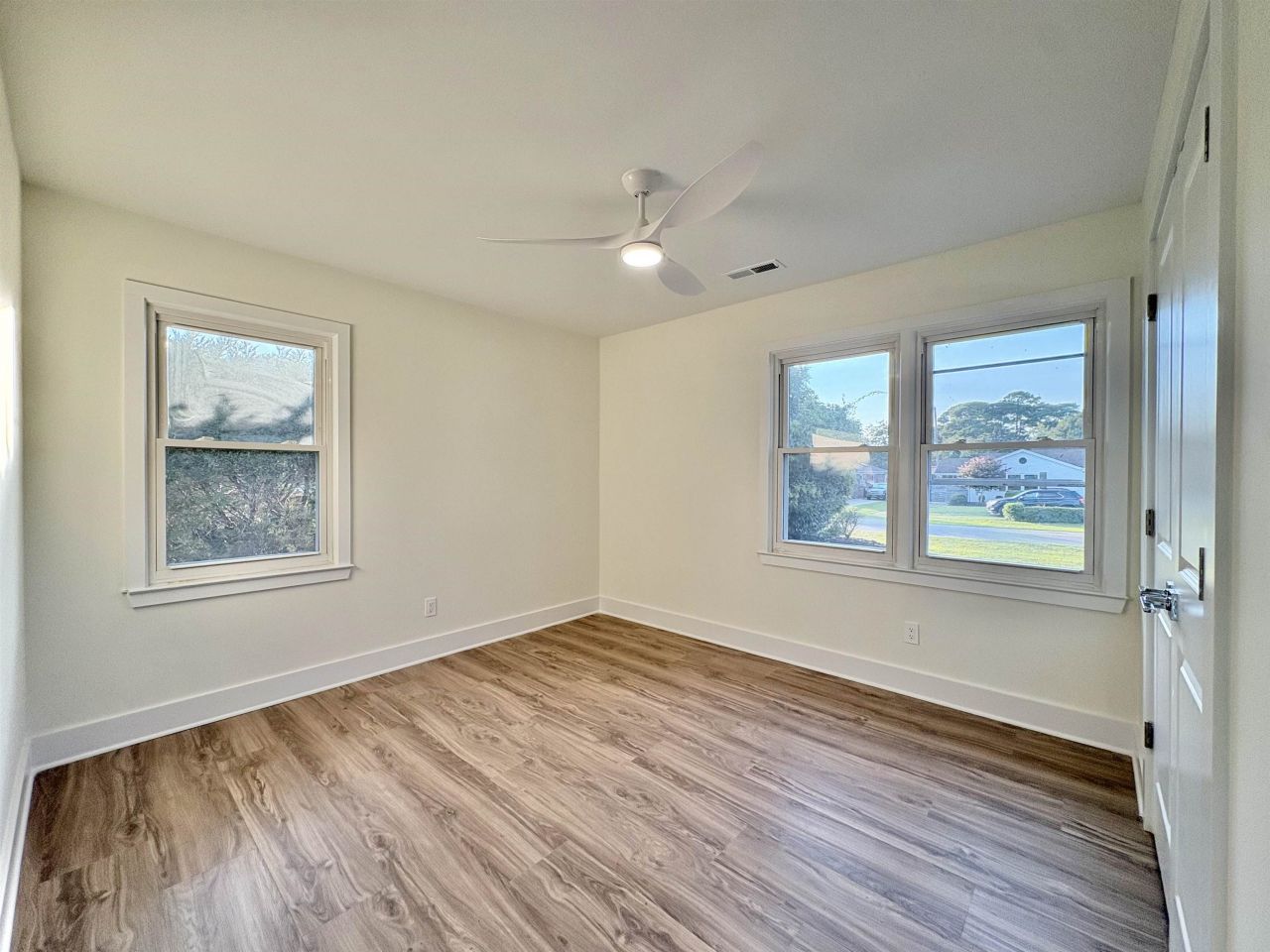 7616 Glenwood Dr. Photo 14