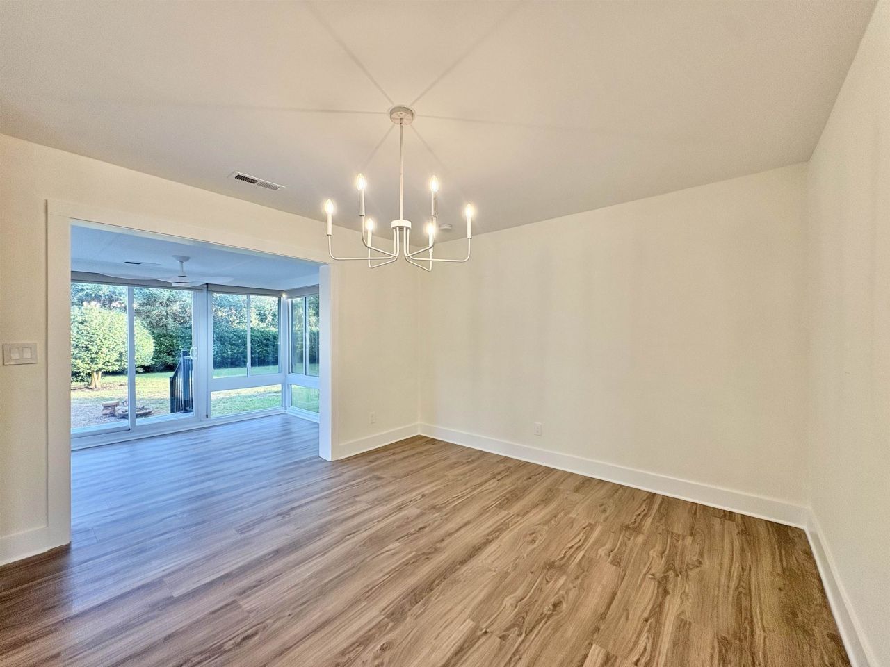 7616 Glenwood Dr. Photo 4