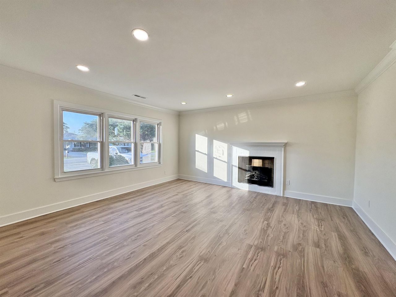 7616 Glenwood Dr. Photo 6