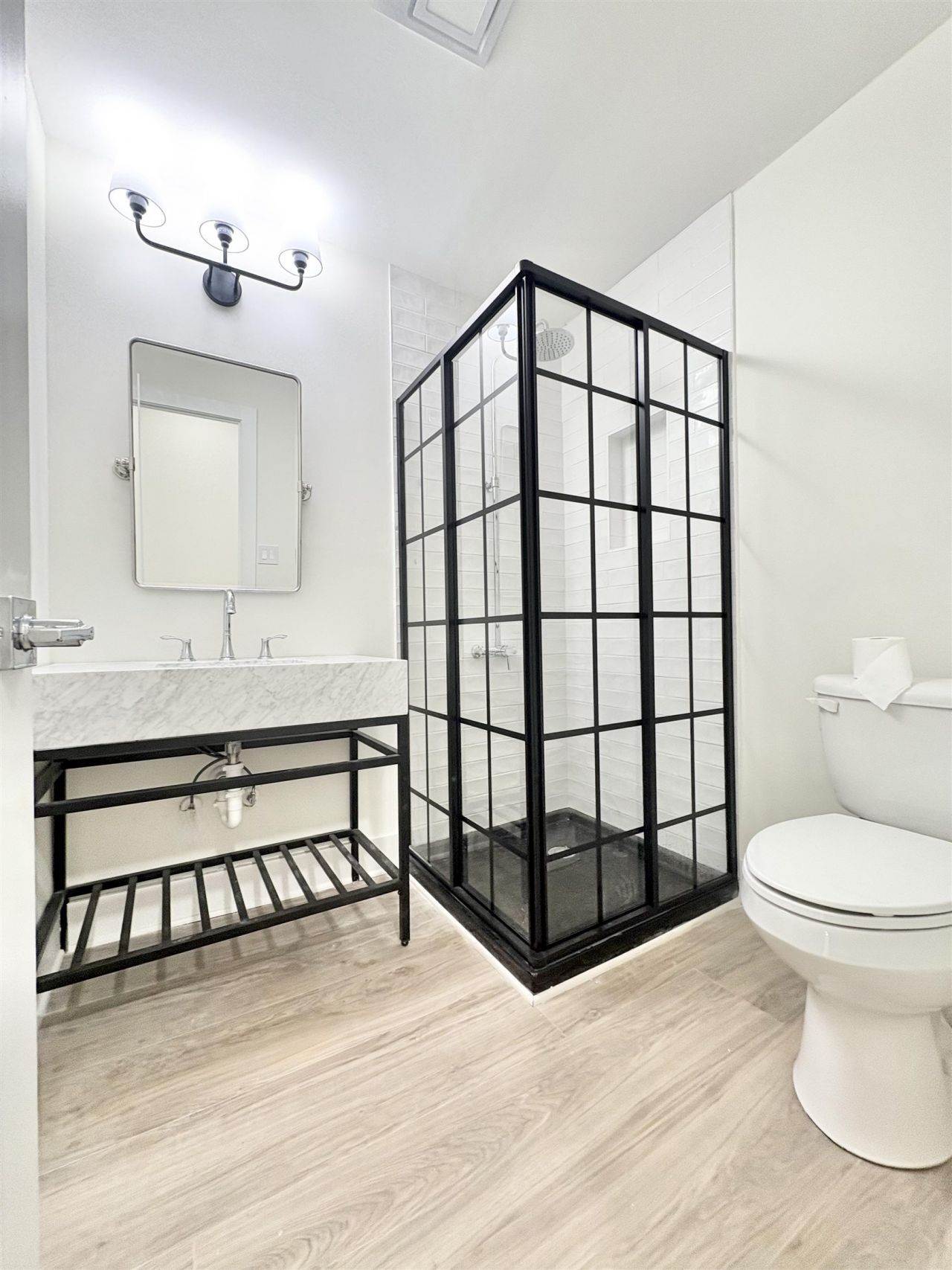 7616 Glenwood Dr. Photo 8