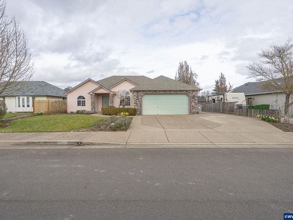 3203 19th Av SE, Albany, OR 97322