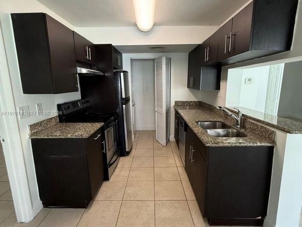 8735 NW 39th St , Unit 8735, Sunrise, FL 33351