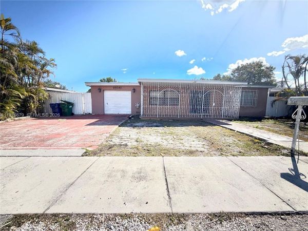 18041 NW 3rd Ave , Miami Gardens, FL 33169