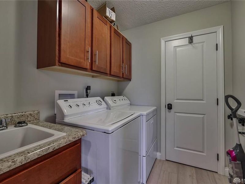 564 Cider Mill Way, Tipp City, OH 45371 Photo 8