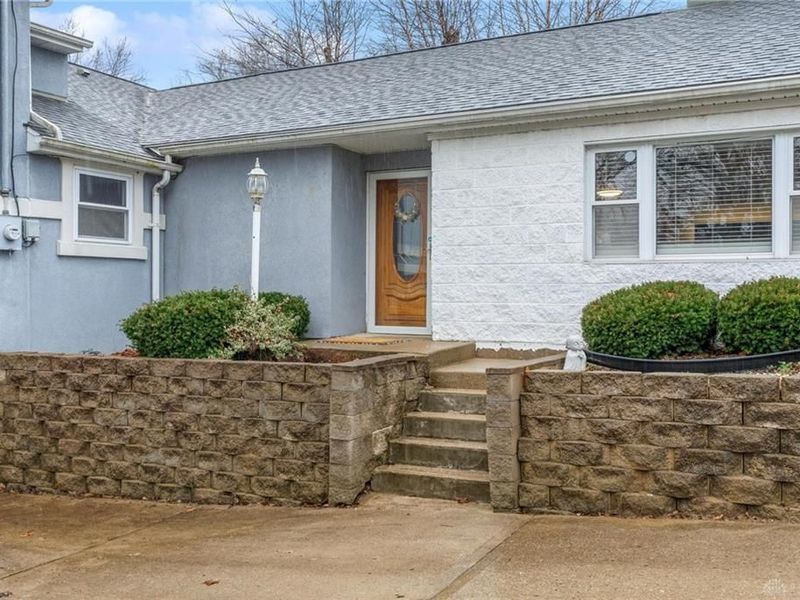 4083 Dayton Xenia Road, Beavercreek, OH 45432 Photo 2