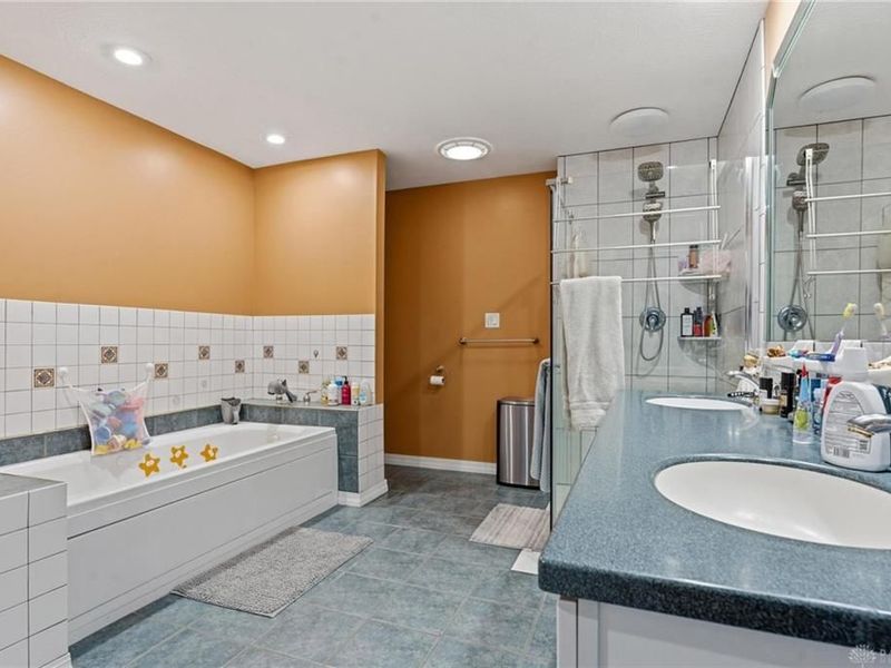 4083 Dayton Xenia Road, Beavercreek, OH 45432 Photo 29