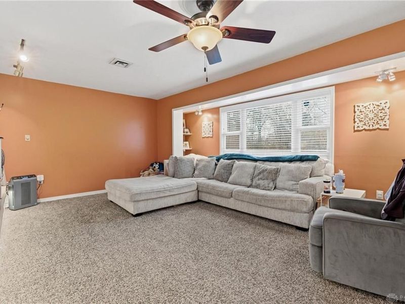 4083 Dayton Xenia Road, Beavercreek, OH 45432 Photo 6