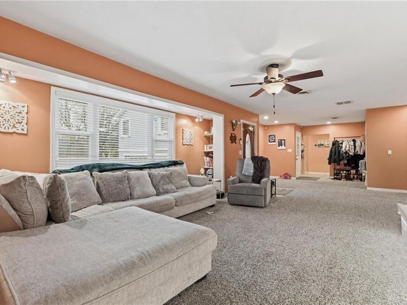 4083 Dayton Xenia Road, Beavercreek, OH 45432 Photo 8