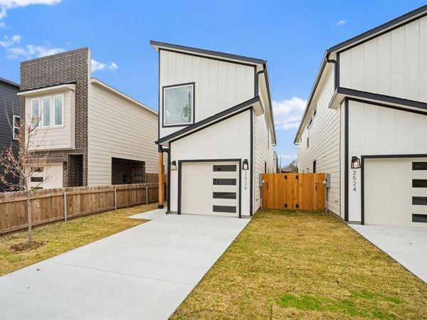 2526 Peabody, Dallas, TX 75215