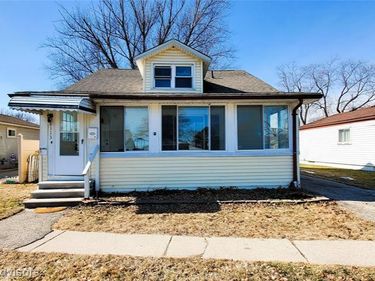 28113 Florence Street, St. Clair Shores, MI 48081