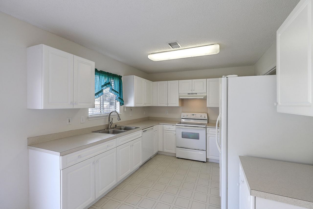 1354 Pinyon Pine Drive Photo 11