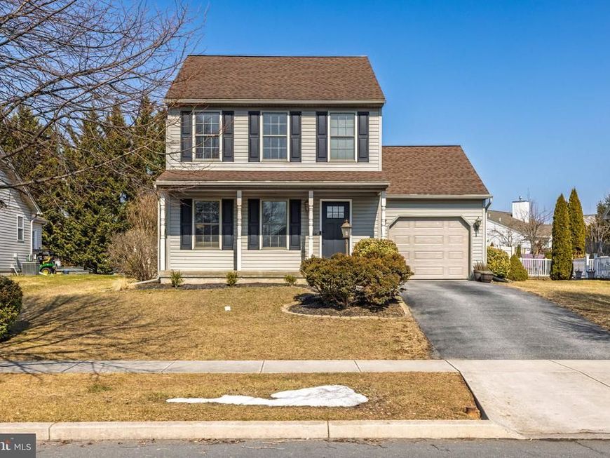 7 Sussex Drive, Carlisle, PA 17013 Main Photo