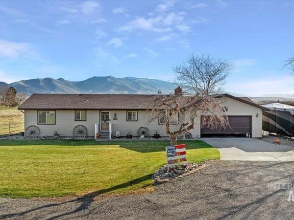 411 Mountain View Lane, Burley, ID 83318