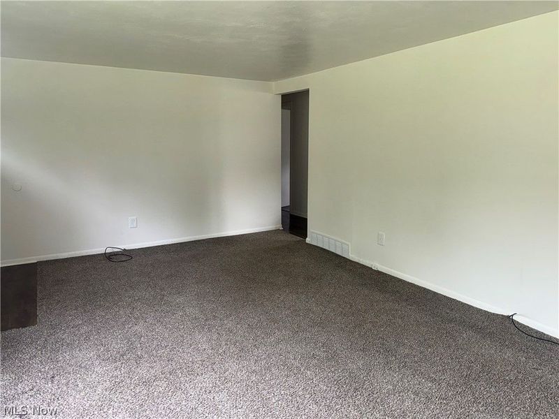 2140 Potts Lane, Zanesville, OH 43701 Photo 11