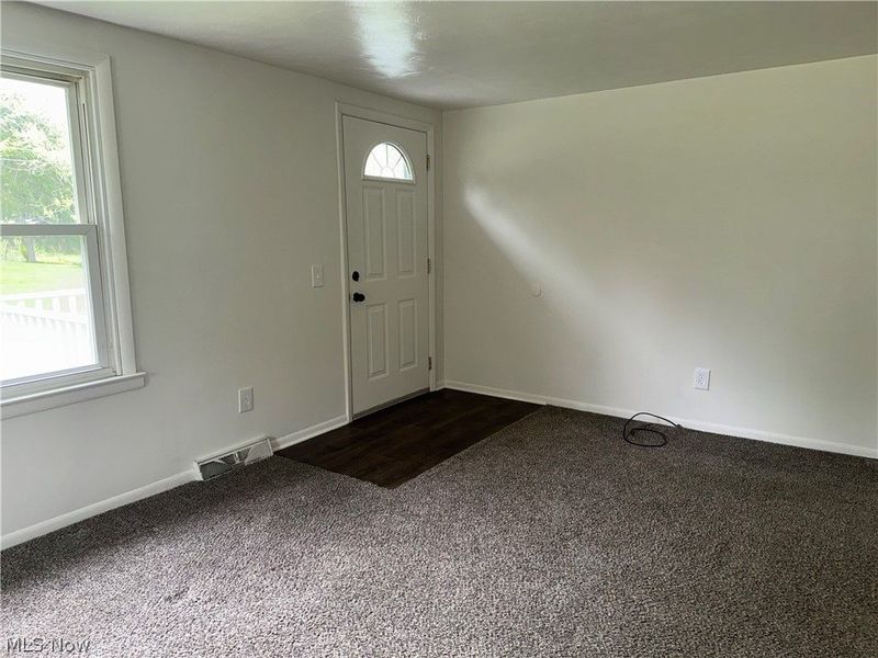 2140 Potts Lane, Zanesville, OH 43701 Photo 8