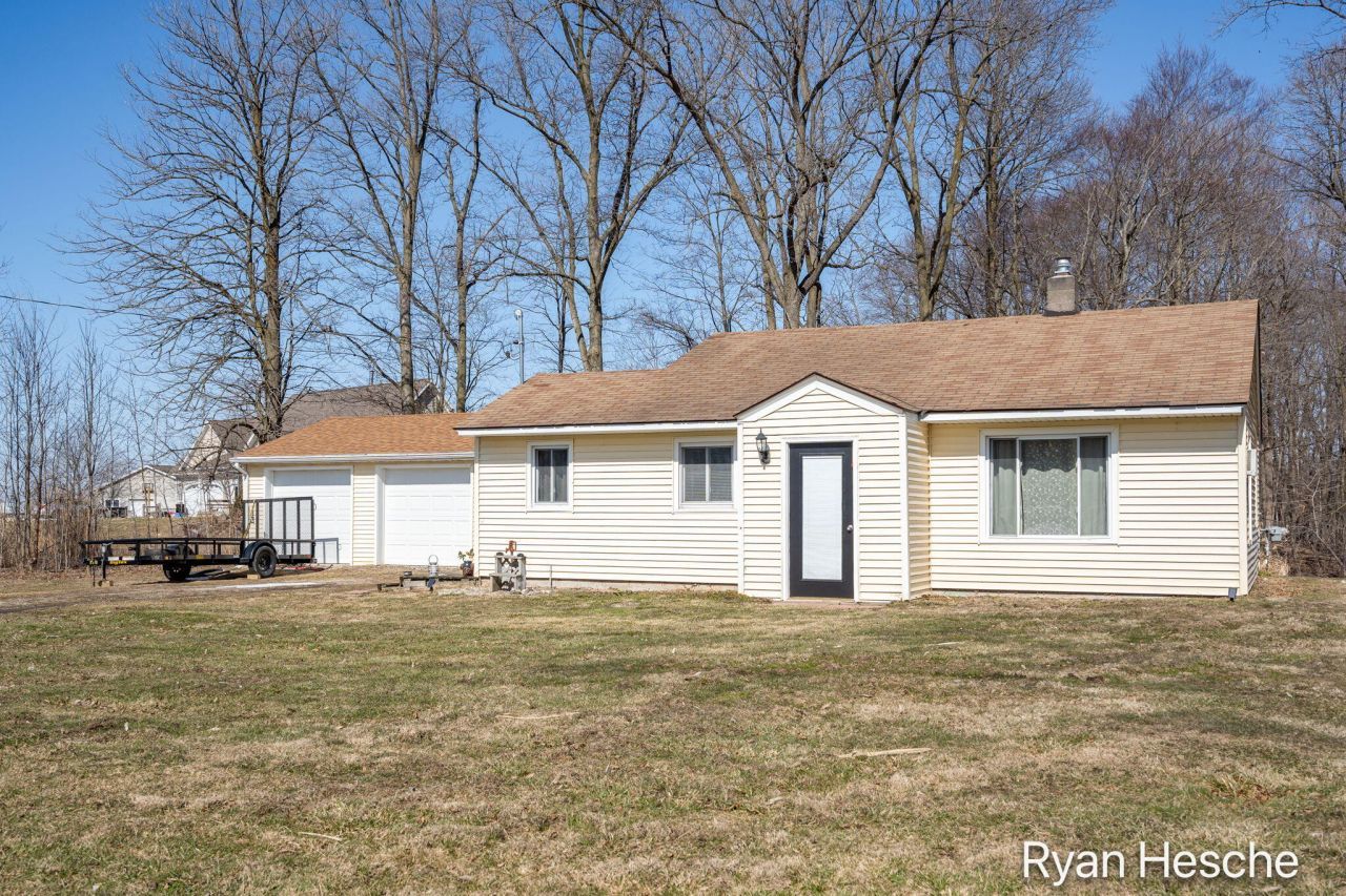 8150 W Clarksville Road, Clarksville, MI 48815 Main Photo