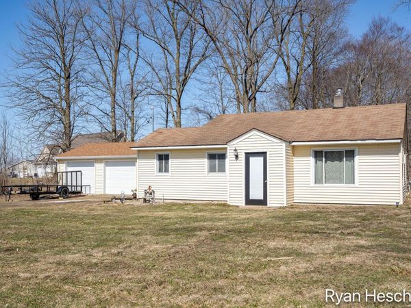 8150 W Clarksville Road, Clarksville, MI 48815