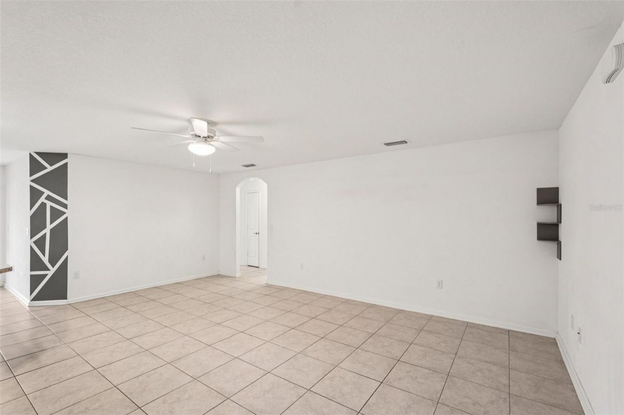 1551 Blue Bayou Circle, Ruskin, FL 33570 Photo