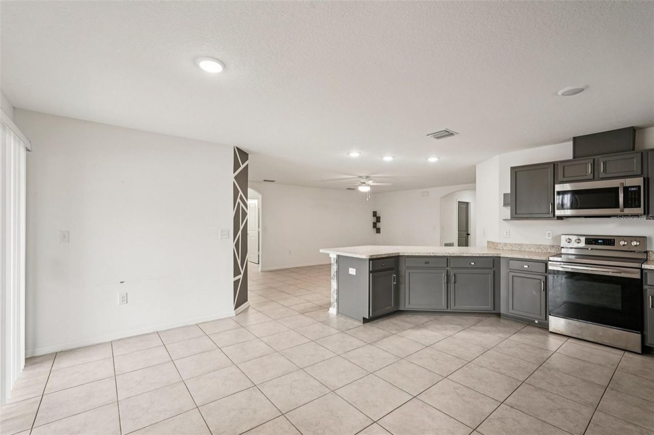 1551 Blue Bayou Circle, Ruskin, FL 33570 Photo