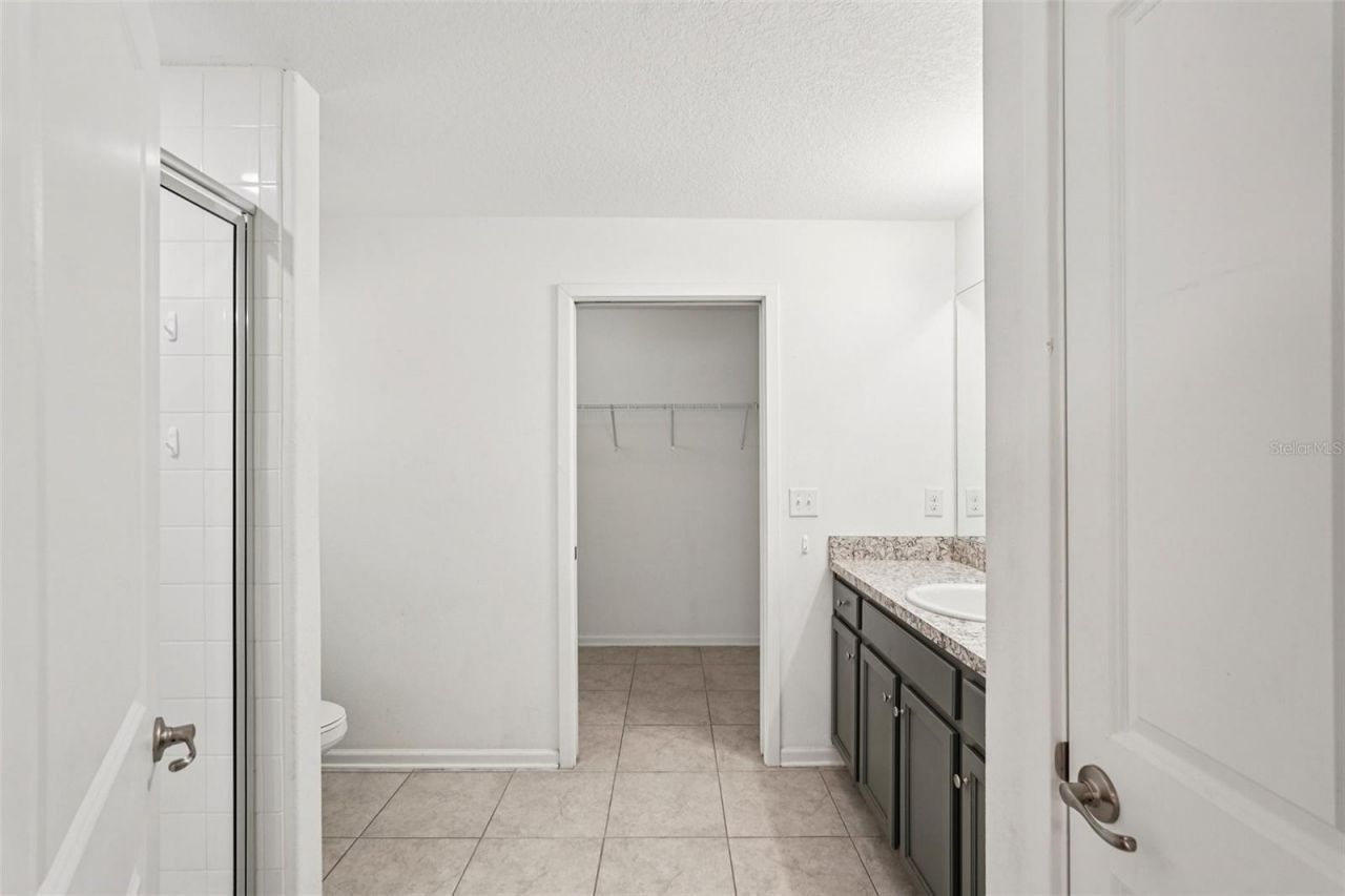 1551 Blue Bayou Circle, Ruskin, FL 33570 Photo