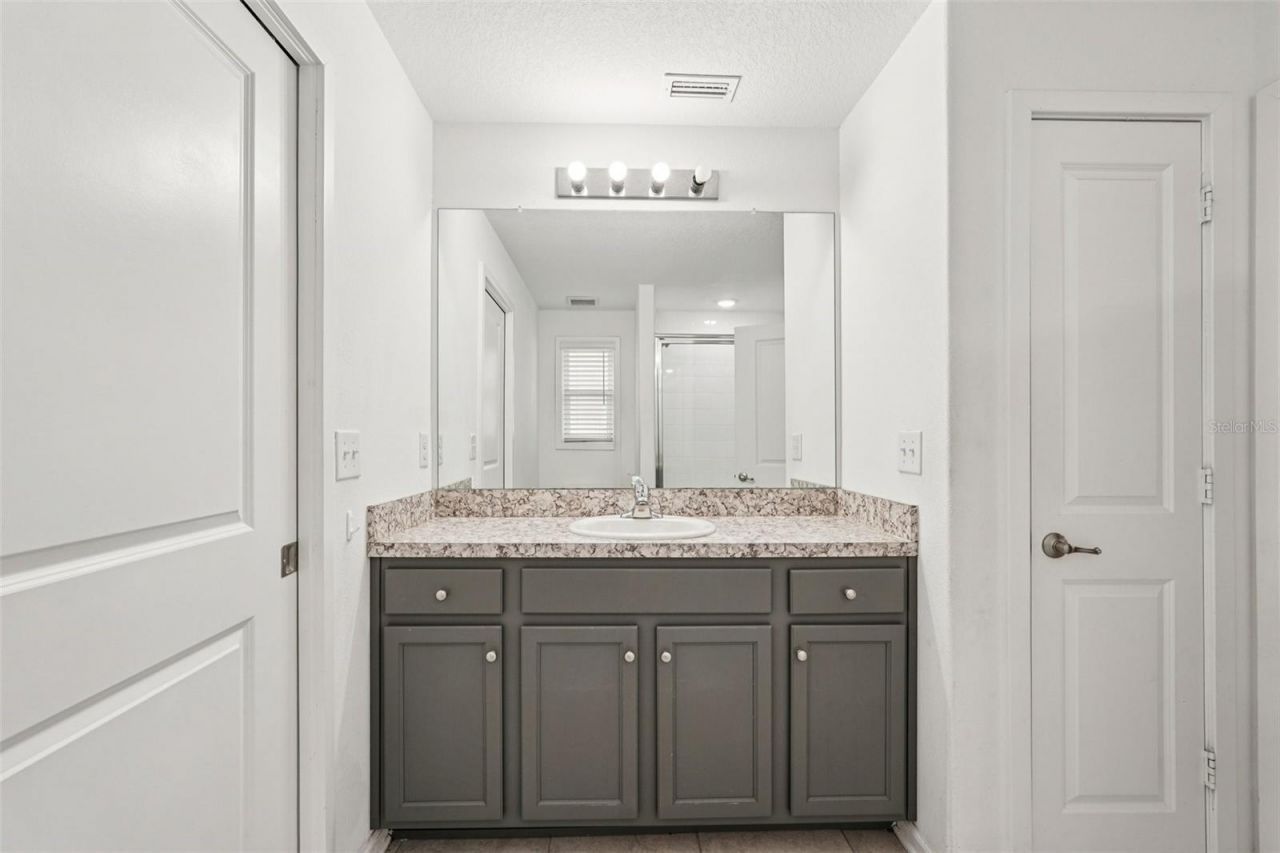 1551 Blue Bayou Circle, Ruskin, FL 33570 Photo