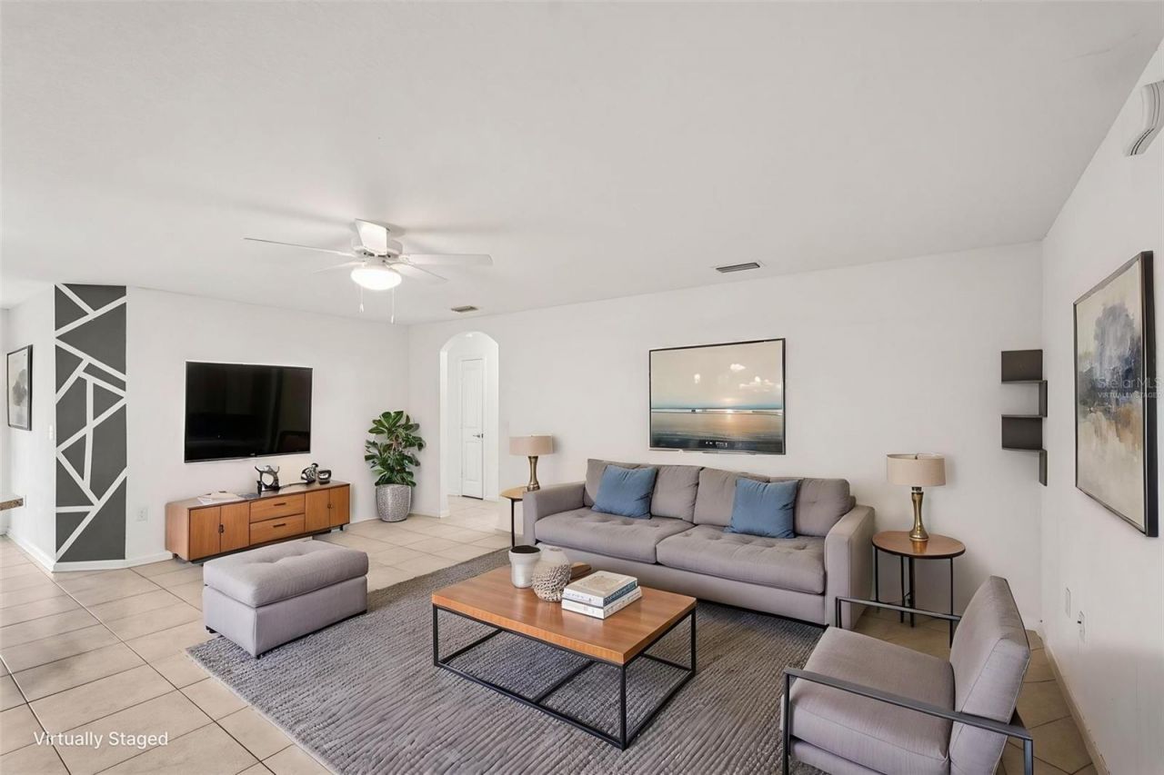 1551 Blue Bayou Circle, Ruskin, FL 33570 Photo