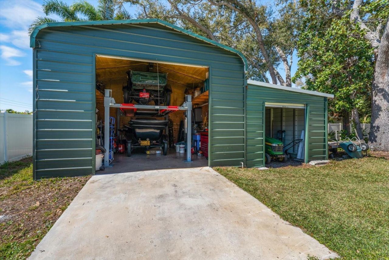 7890 134th Street, Seminole, FL 33776 Photo