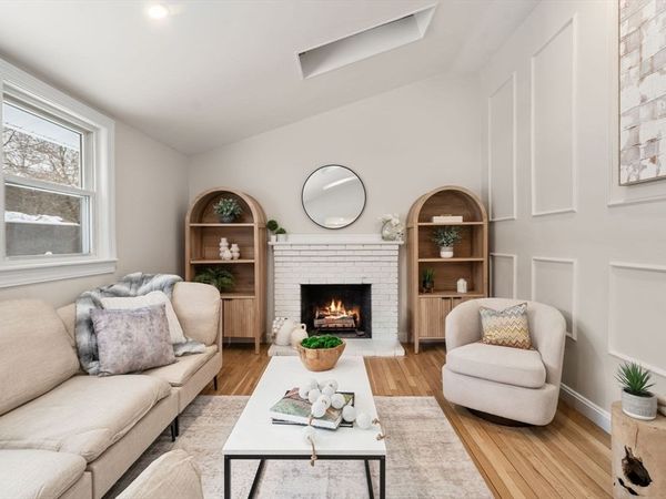 11 Wilshire Dr, Sharon, MA 02067