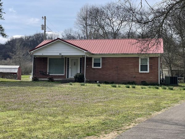 2605 Columbia Hwy , Pulaski, TN 38478