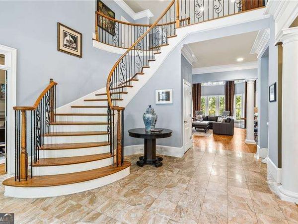 221 Allmond Lane, Alpharetta, GA 30004