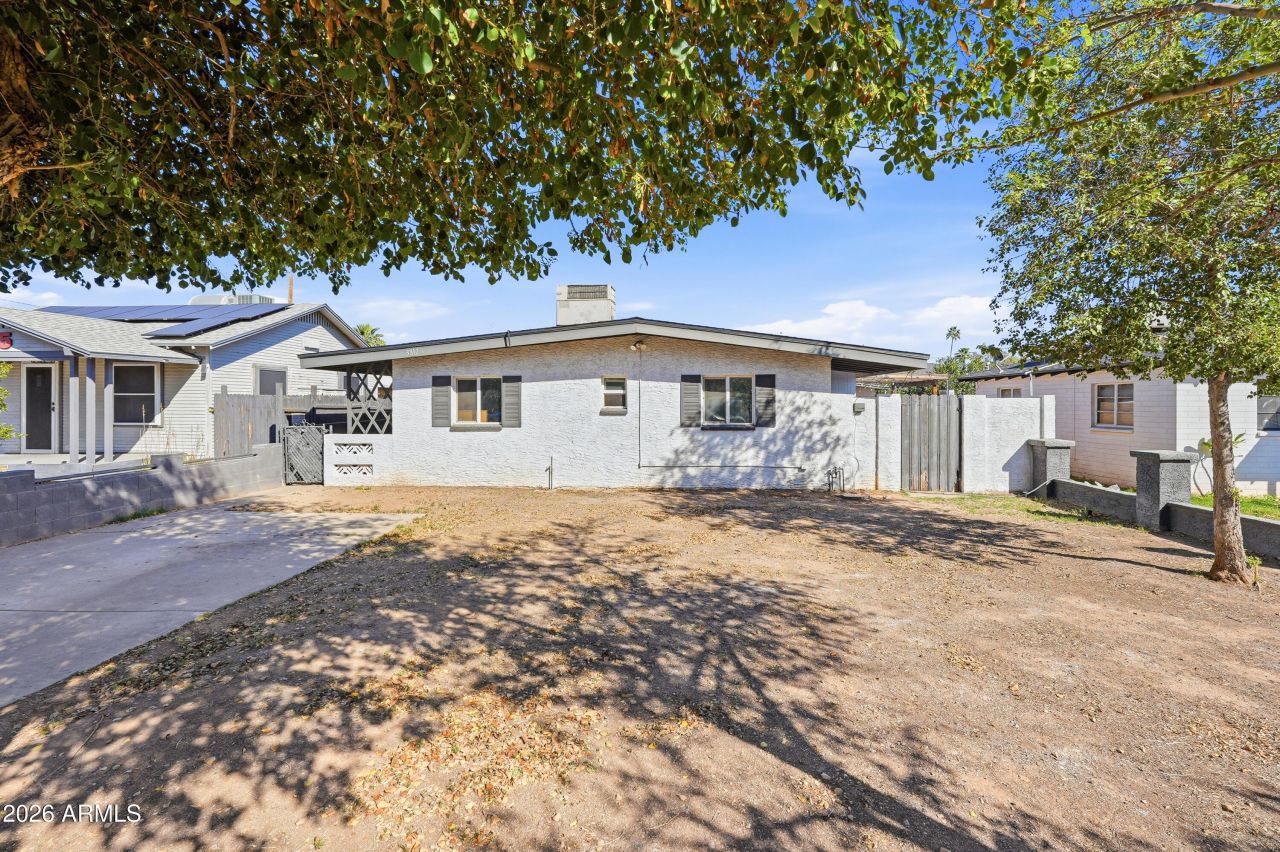 3817 N 9th Place, Phoenix, AZ 85014 Main Photo