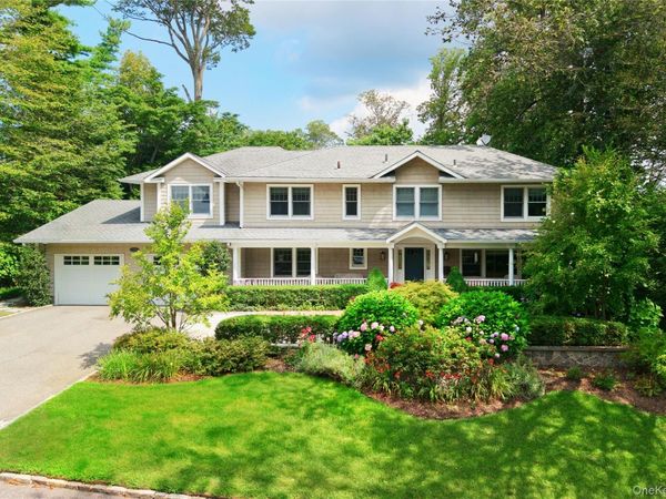 110 Birch Drive , East Hills, NY 11576