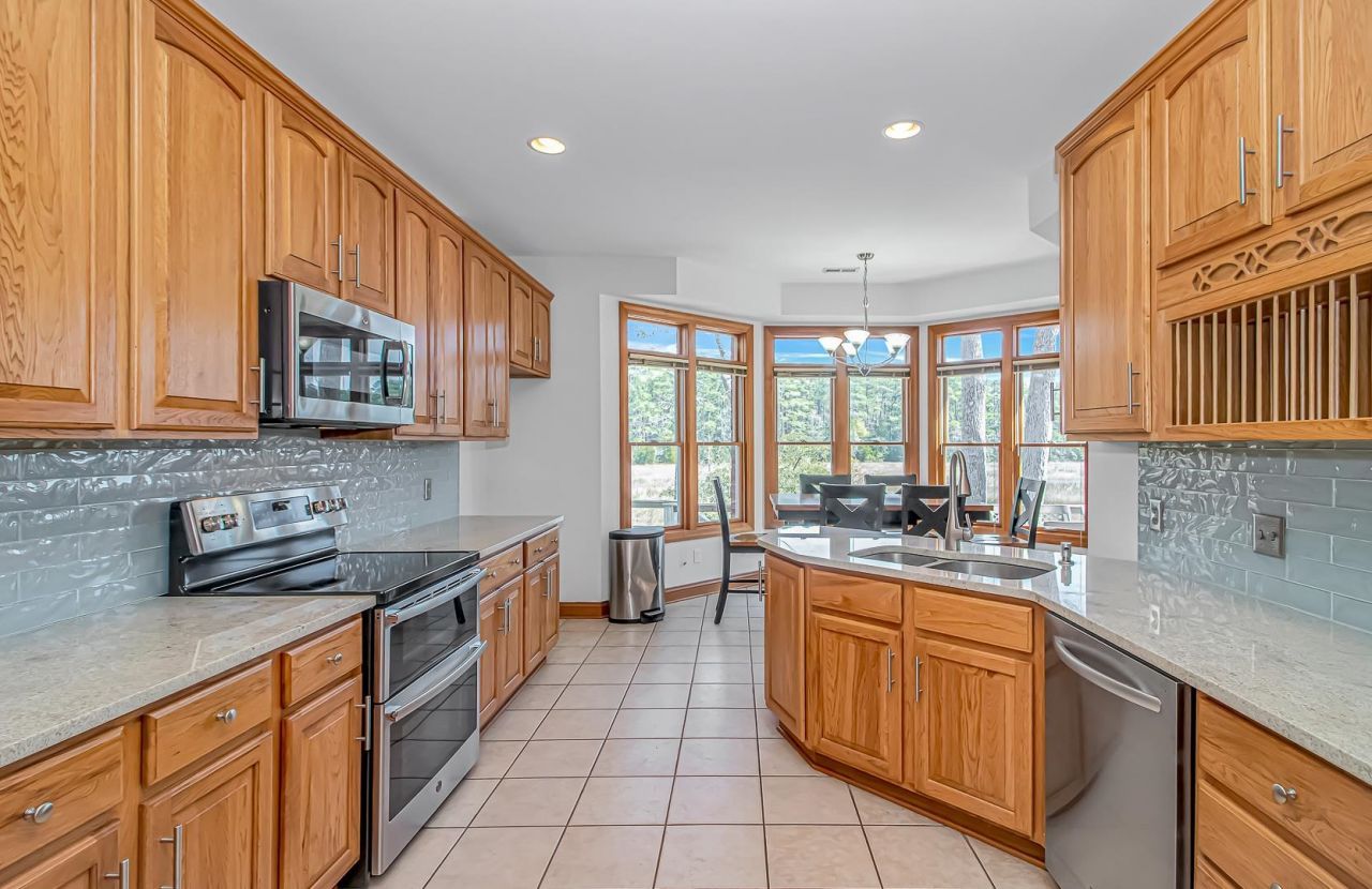 2296 Big Landing Dr. Photo 10