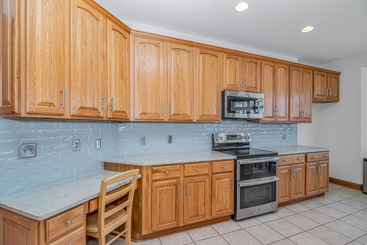 2296 Big Landing Dr. Photo 11