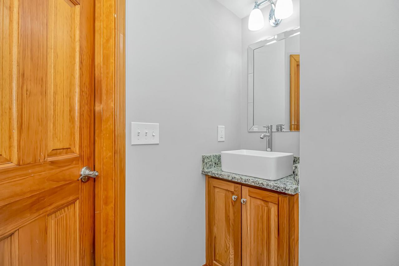 2296 Big Landing Dr. Photo 15