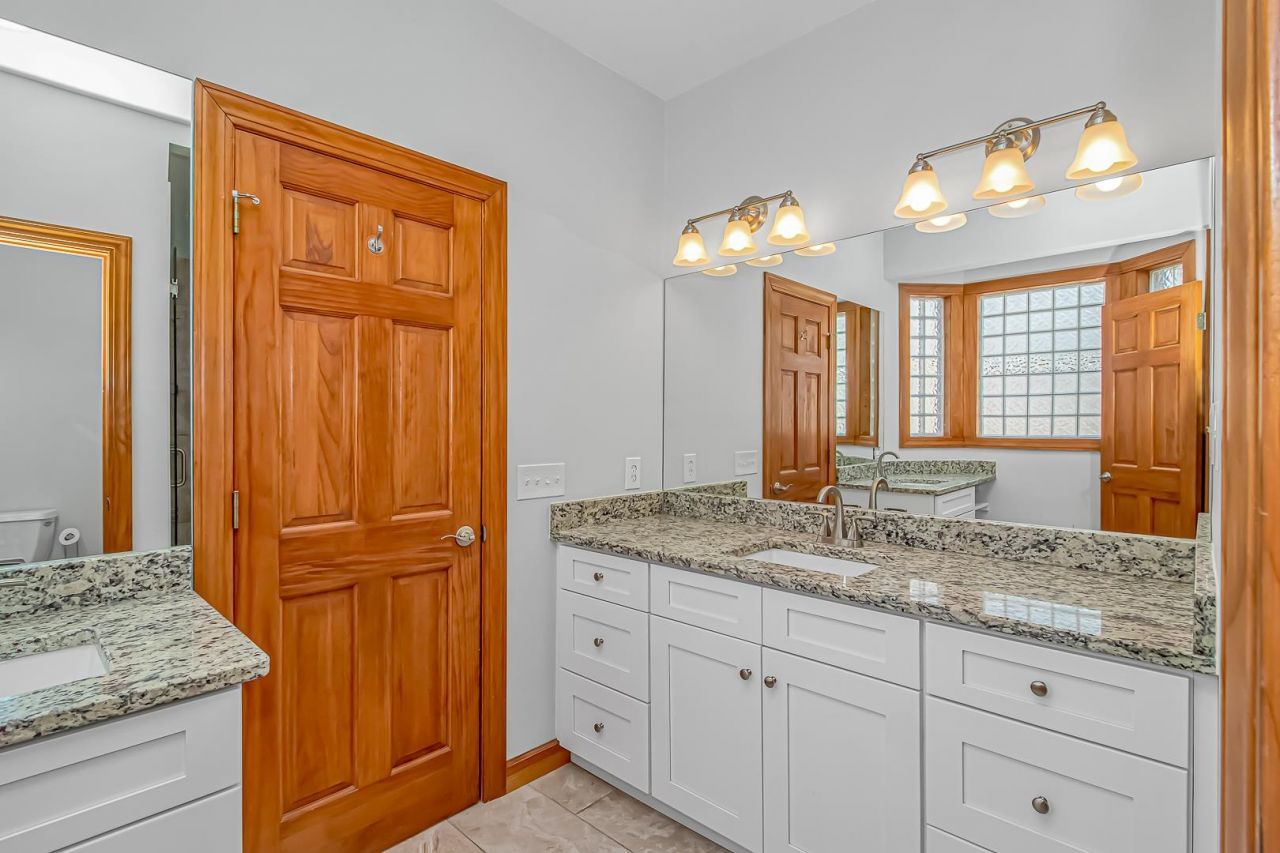 2296 Big Landing Dr. Photo 20