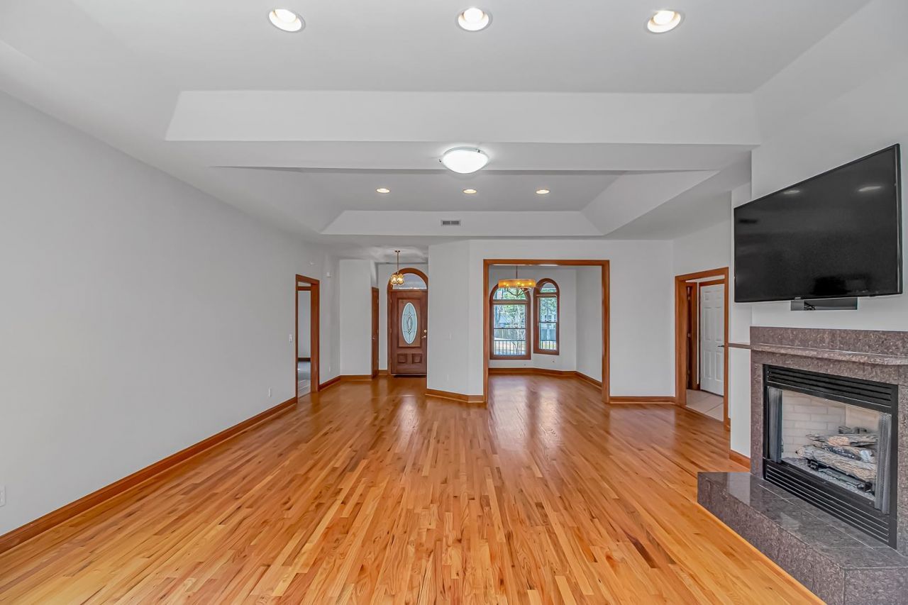 2296 Big Landing Dr. Photo 8