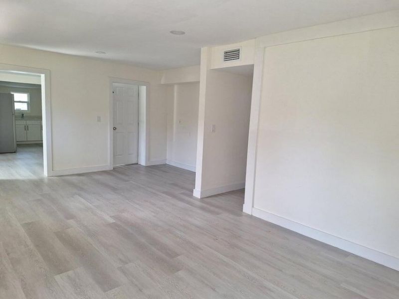 360 Barraclough Street, Fort Pierce, FL 34982 Photo