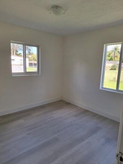 360 Barraclough Street, Fort Pierce, FL 34982 Photo